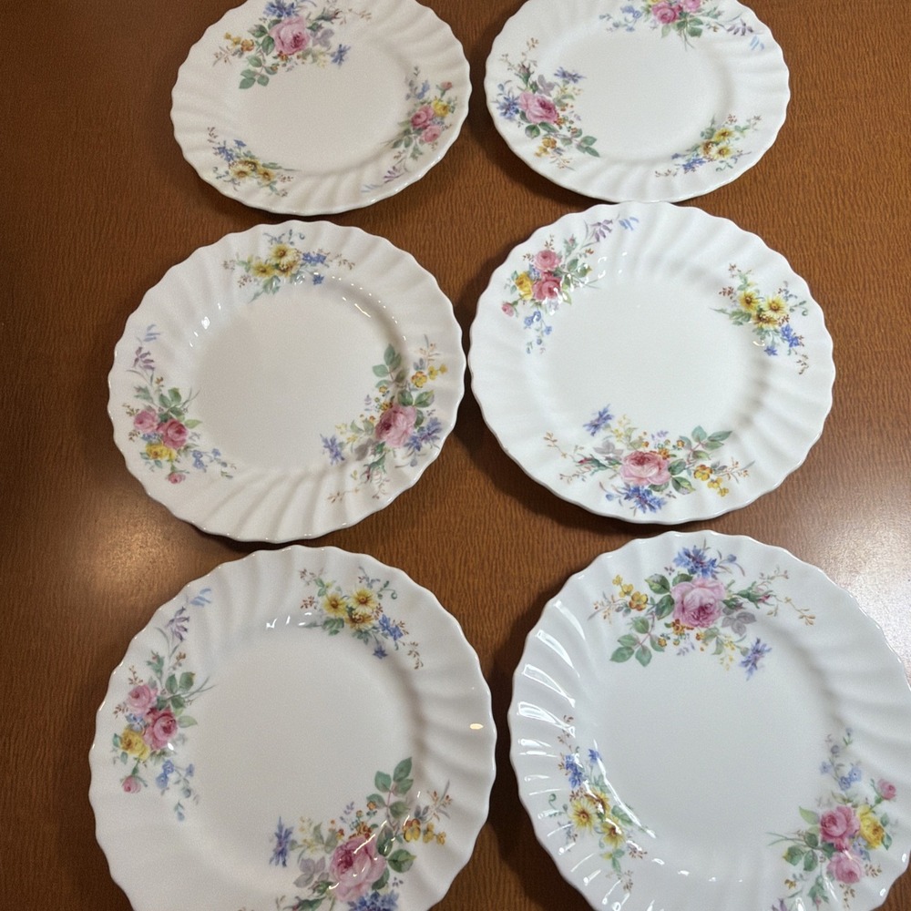 Vintage Royal Doulton Arcadia Side Dessert Plates (6) Fine Bone China 6.25"